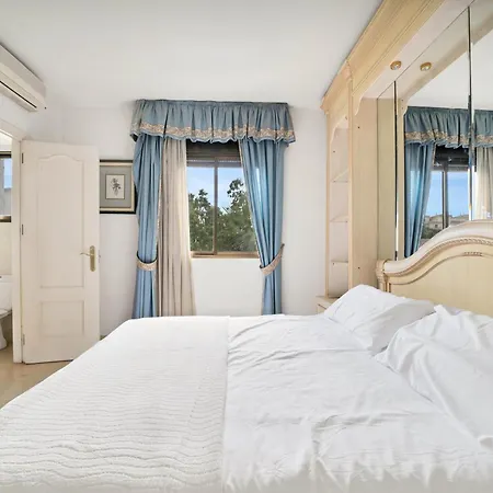 Beachside House Mariabanus Marbella