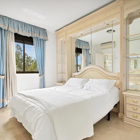 Beachside House Mariabanus Marbella