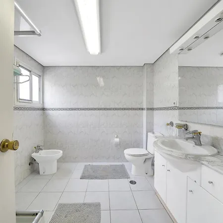 Beachside House Mariabanus * Marbella