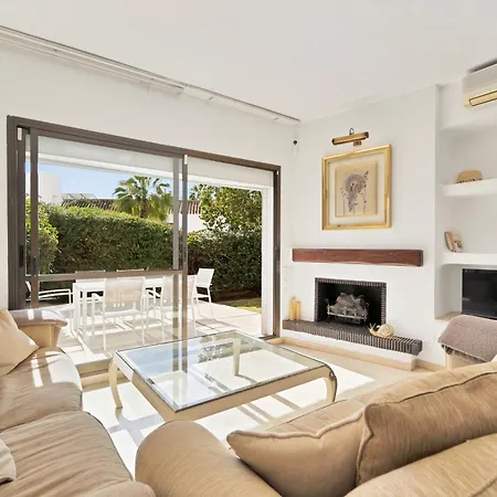 Holiday home Beachside House Mariabanus *