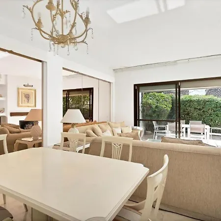 Beachside House Mariabanus Holiday home *