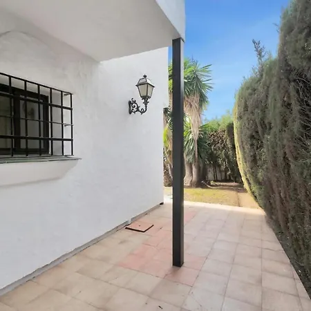 Beachside House Mariabanus * Marbella